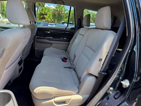 Used 2017 Honda Pilot EX image 15