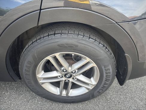 Used 2017 Hyundai Santa Fe Sport w/ Cargo Package AWD/4WD image 27