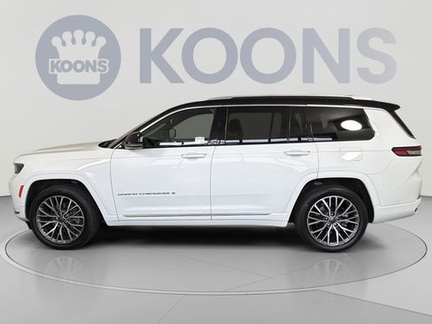 Used 2023 Jeep Grand Cherokee L Summit AWD/4WD image 2
