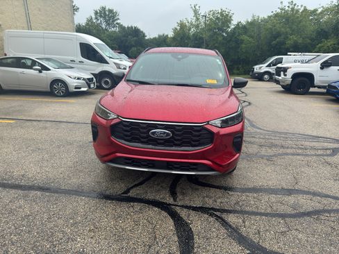 Used 2024 Ford Escape ST-Line AWD/4WD image 2