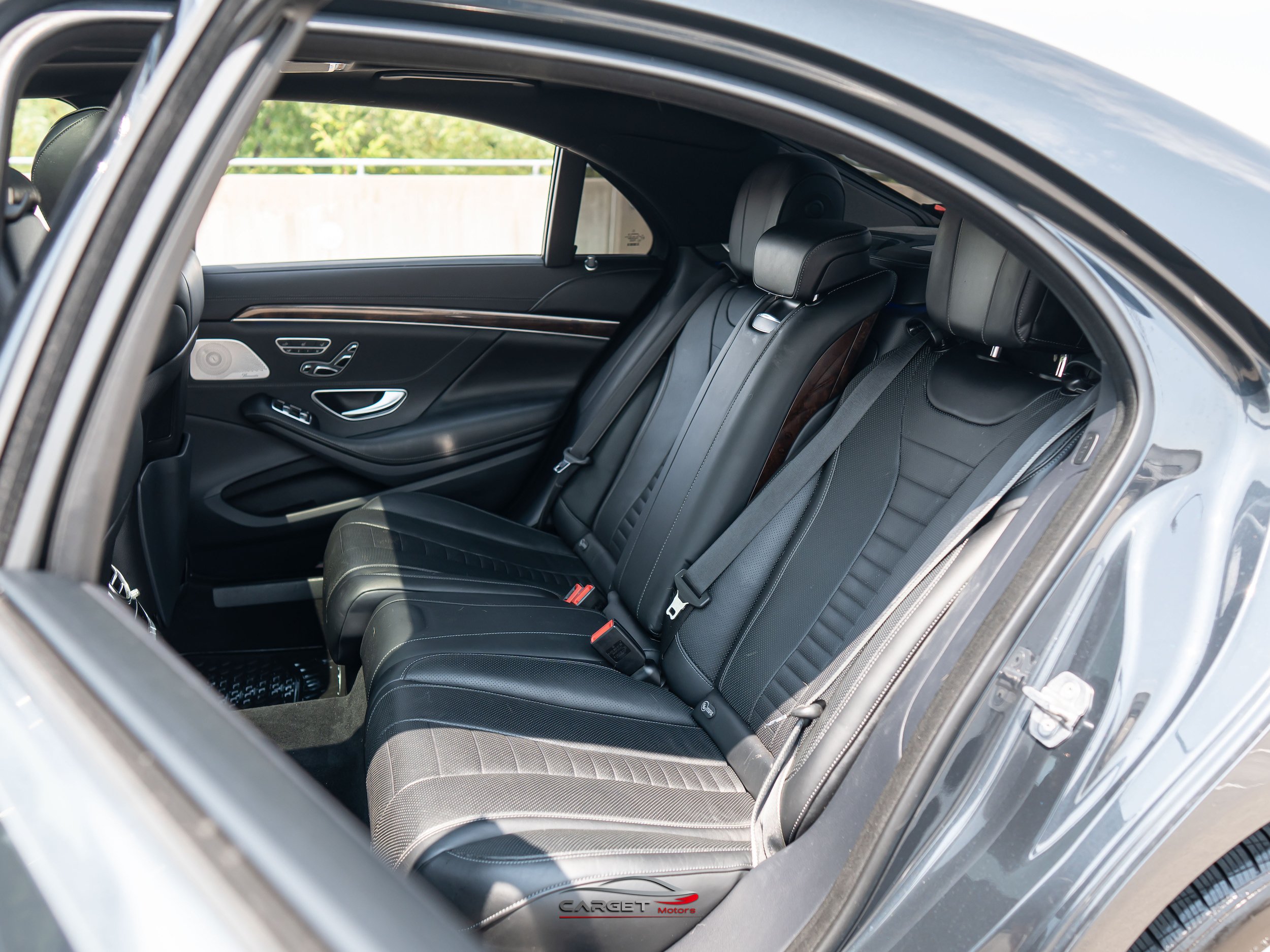 Used 2019 Mercedes-Benz S 560 4MATIC Sedan image 19