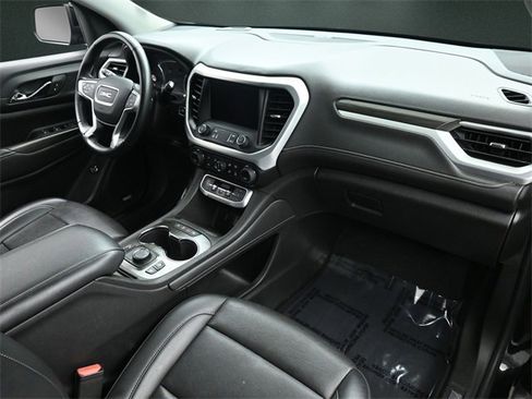 Used 2023 GMC Acadia SLT image 21