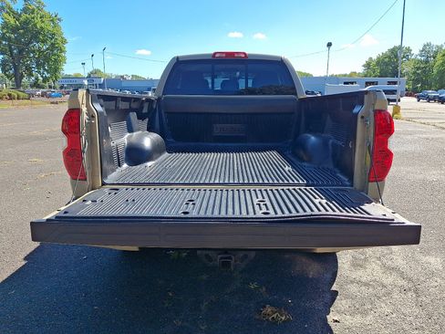Used 2018 Toyota Tundra SR5 w/ TRD Off Road Package AWD/4WD image 27