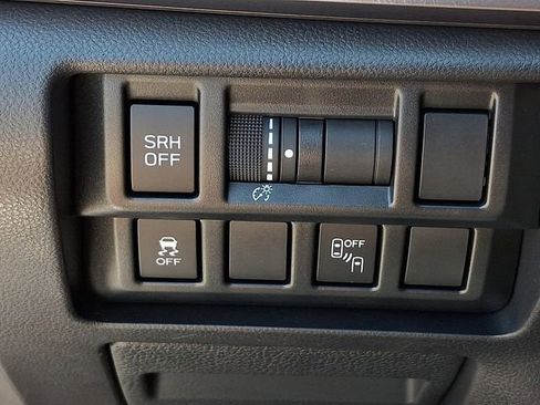 Used 2019 Subaru Crosstrek 2.0i Limited w/ Moonroof Package w/Navigation AWD/4WD image 25