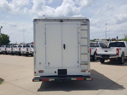 Used 2019 Ford Transit 350 138 DRW w/ Exterior Upgrade Package RWD image 8