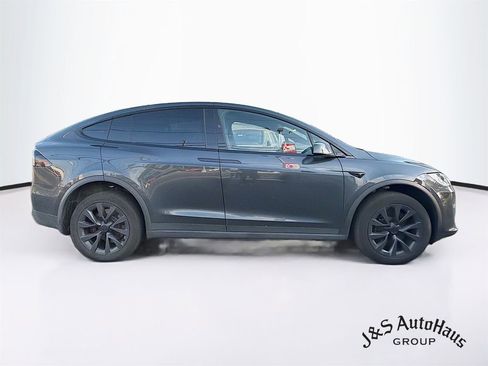 Used 2024 Tesla Model X AWD/4WD image 4