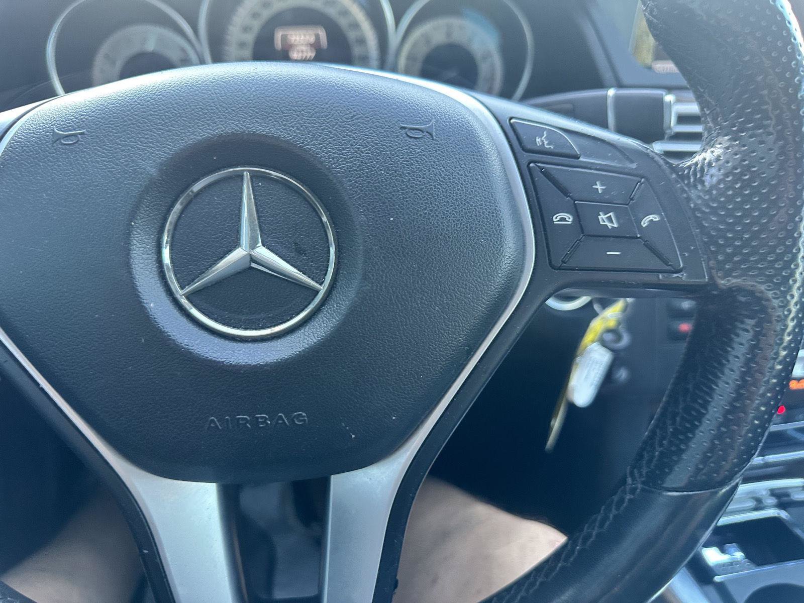 Used 2014 Mercedes-Benz E 350 4MATIC Sedan image 22