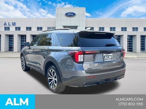 Used 2025 Ford Explorer ST-Line AWD/4WD image 9