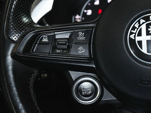 Used 2023 Alfa Romeo Stelvio Veloce image 35