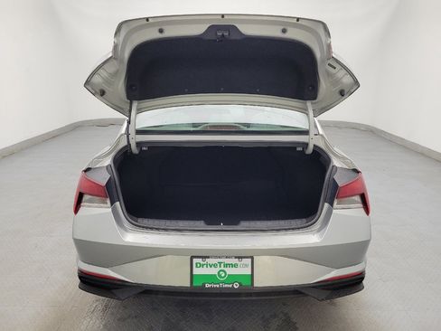 Used 2021 Hyundai Elantra SEL image 29