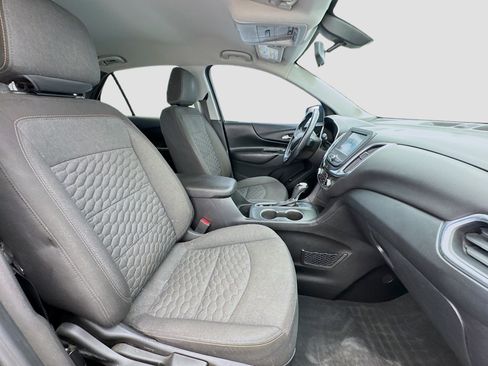 Used 2018 Chevrolet Equinox LT FWD image 19