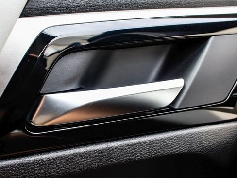 Used 2025 Mitsubishi Outlander SE AWD/4WD image 9