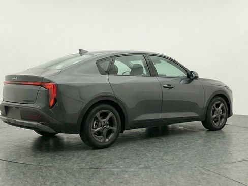 Used 2025 Kia K4 image 7