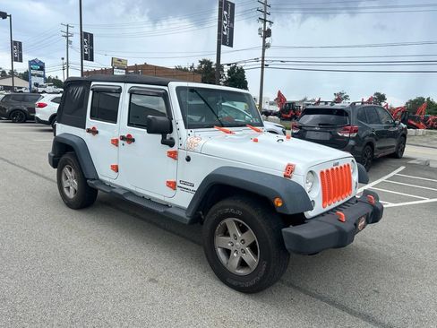 Used 2014 Jeep Wrangler Unlimited Sport w/ Quick Order Package 24S AWD/4WD image 1