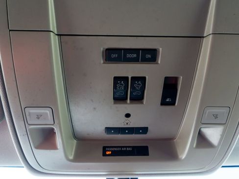 Used 2016 Chevrolet Silverado 1500 LTZ Z71 w/ Midnight Edition image 26