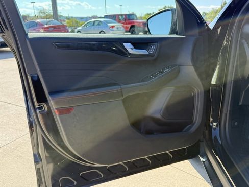 Used 2023 Ford Escape ST-Line image 13