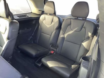 Used 2019 Volvo XC90 T6 Momentum w/ Advanced Package