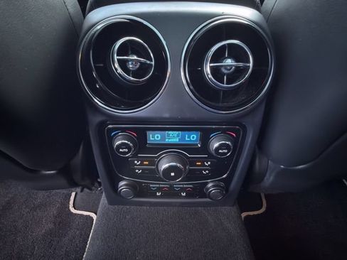 Used 2015 Jaguar XJ L Portfolio RWD image 27
