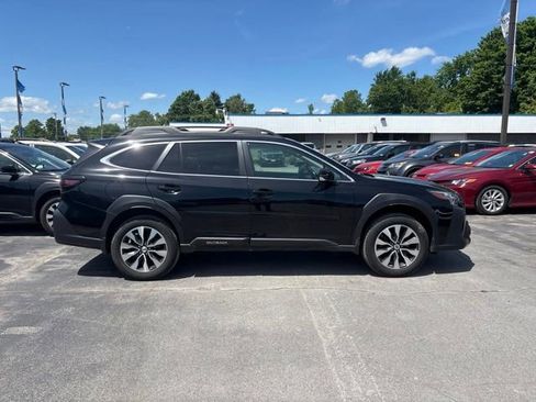 Used 2024 Subaru Outback Limited AWD/4WD image 9