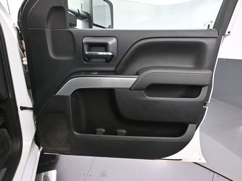 Used 2015 Chevrolet Silverado 2500 LT w/ LT Convenience Package image 42