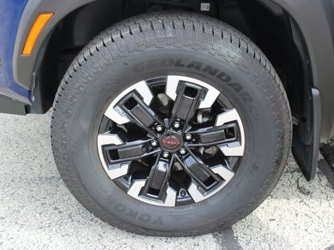 Certified 2022 Nissan Frontier PRO-4X w/ Technology Package AWD/4WD image 25