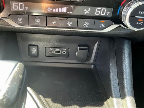 Used 2024 Nissan Sentra SR FWD image 17