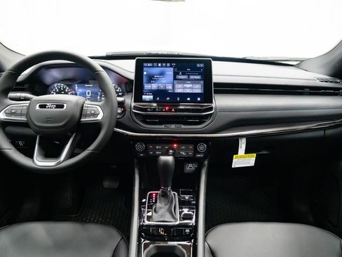 New 2026 Jeep Compass Latitude AWD/4WD image 9