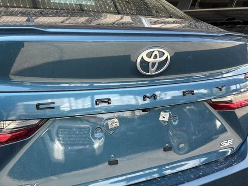 Used 2026 Toyota Camry SE FWD image 11