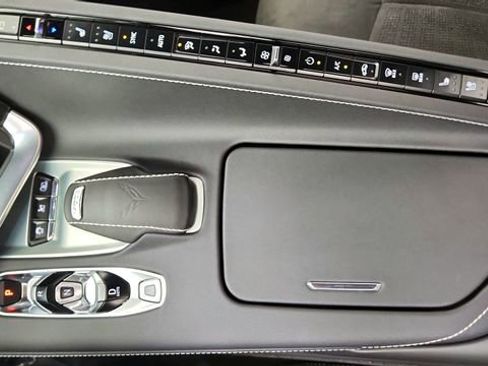 Used 2024 Chevrolet Corvette Stingray Preferred Conv w/ Z51 Performance Package RWD image 46