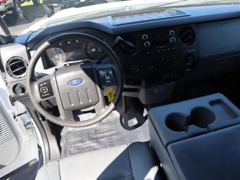Used 2015 Ford F450 XL w/ Power Equipment Group image 7