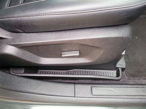 Used 2024 Ford Edge SEL image 36