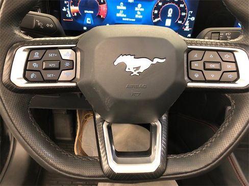 Used 2025 Ford Mustang Premium image 21