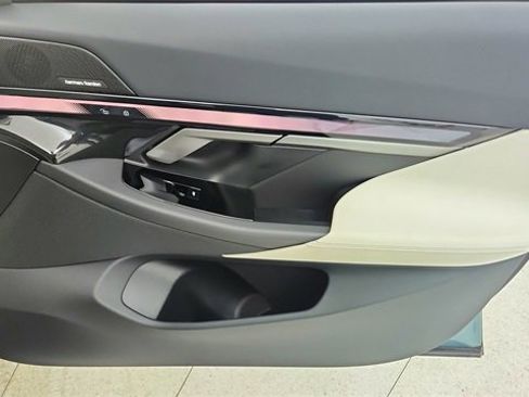 Used 2026 BMW 540i xDrive image 25