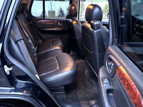 Used 2007 GMC Envoy Denali image 14