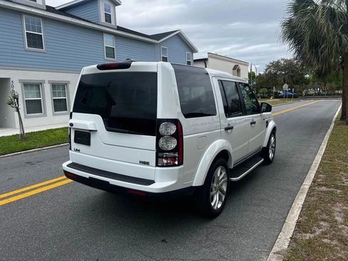 Used 2016 Land Rover LR4 HSE image 4