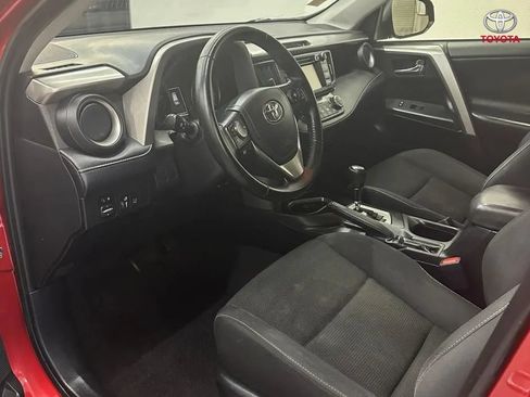 Used 2017 Toyota RAV4 XLE w/ Carpet Mat Package FWD image 10