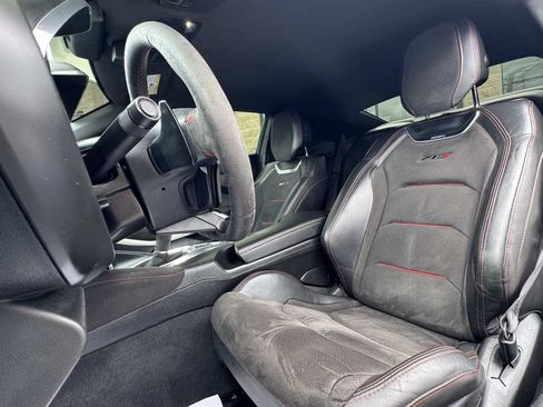Used 2018 Chevrolet Camaro ZL1 RWD image 25
