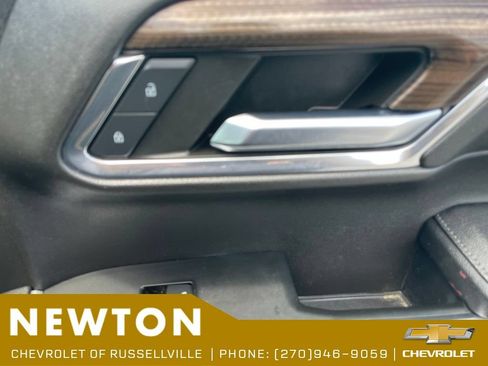 Used 2023 Chevrolet Silverado 1500 LT AWD/4WD image 23