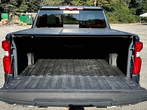 Certified 2021 Chevrolet Silverado 1500 LTZ w/ Technology Package image 30