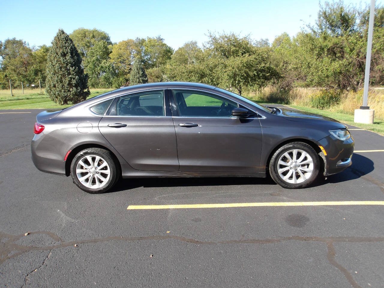 Used 2015 Chrysler 200 C FWD image 2