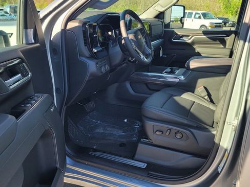 New 2026 Chevrolet Silverado 2500 LTZ w/ LTZ Convenience Package AWD/4WD image 18