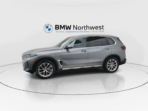 New 2026 BMW X5 xDrive50e w/ Climate Comfort Package image 10