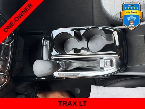 Used 2025 Chevrolet Trax LT FWD image 19