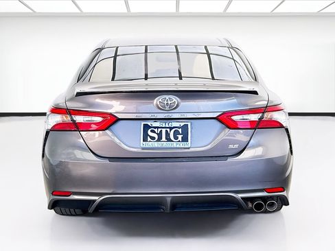 Used 2018 Toyota Camry SE w/ Convenience Package image 5