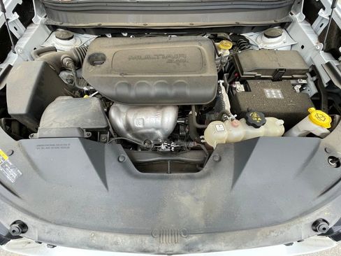 Used 2020 Jeep Cherokee Latitude Plus image 33