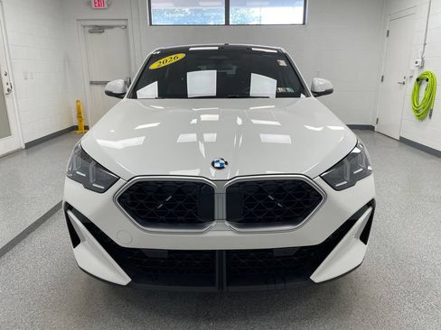 Used 2026 BMW X2 xDrive28i AWD/4WD image 2
