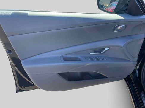 Used 2024 Hyundai Elantra SEL FWD image 14