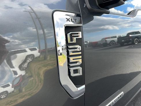 Used 2020 Ford F250 XLT w/ XLT Value Package image 9