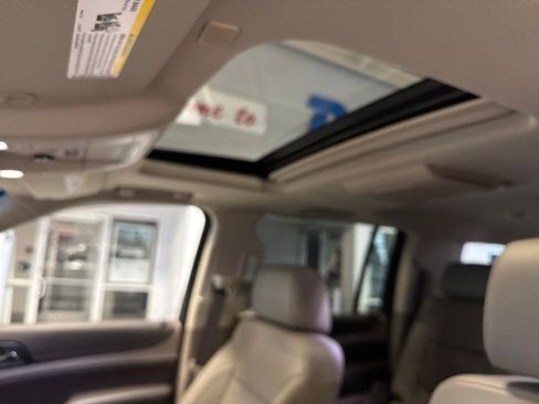 Used 2018 Chevrolet Suburban Premier AWD/4WD image 24