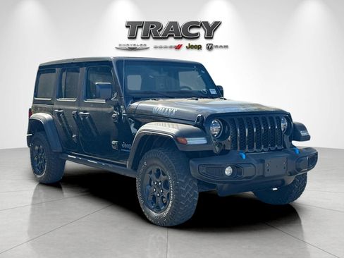 Used 2023 Jeep Wrangler Unlimited w/ Sun & Screen Package AWD/4WD image 2